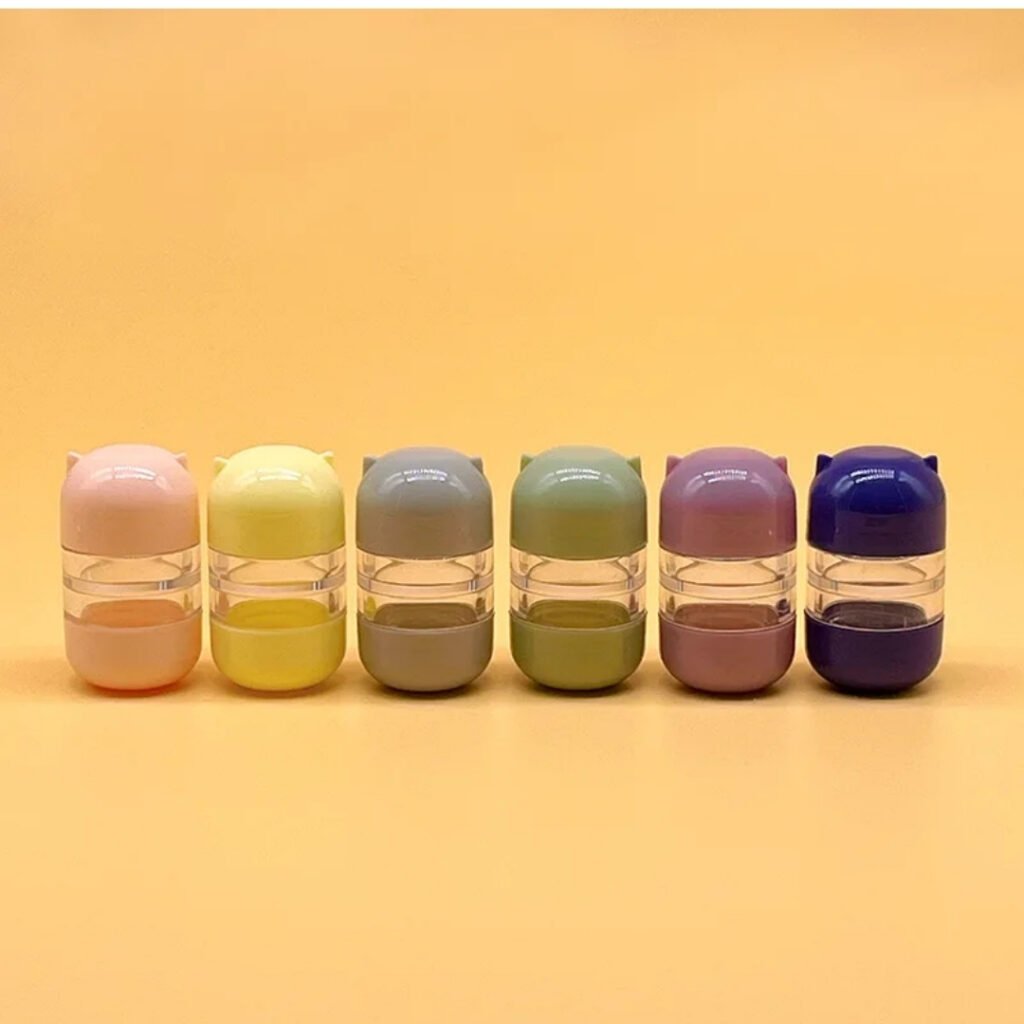 Cute and portable Mini Bear Contact Lens Case. Perfect for travel, includes lens case, tweezers, suction rod, and double box. Available in 6 colors.